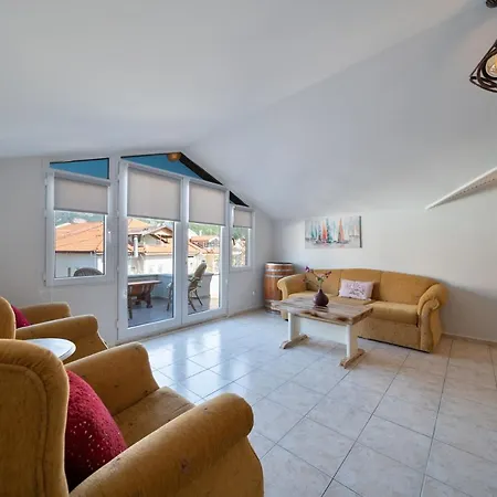 1br In Apartament Göcek